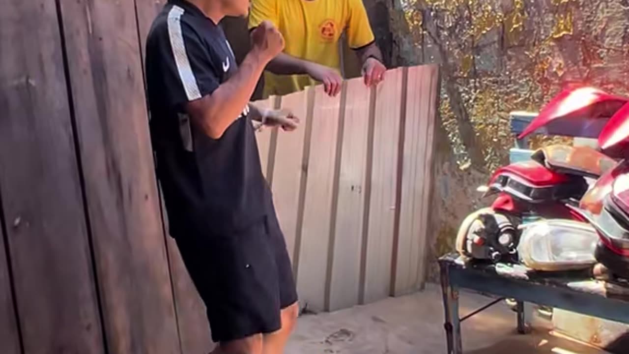 Man Gives Jump Scare With Fake Explosion Prank