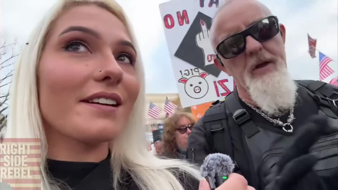 Patriot Has a Civil Conversation With a Protester