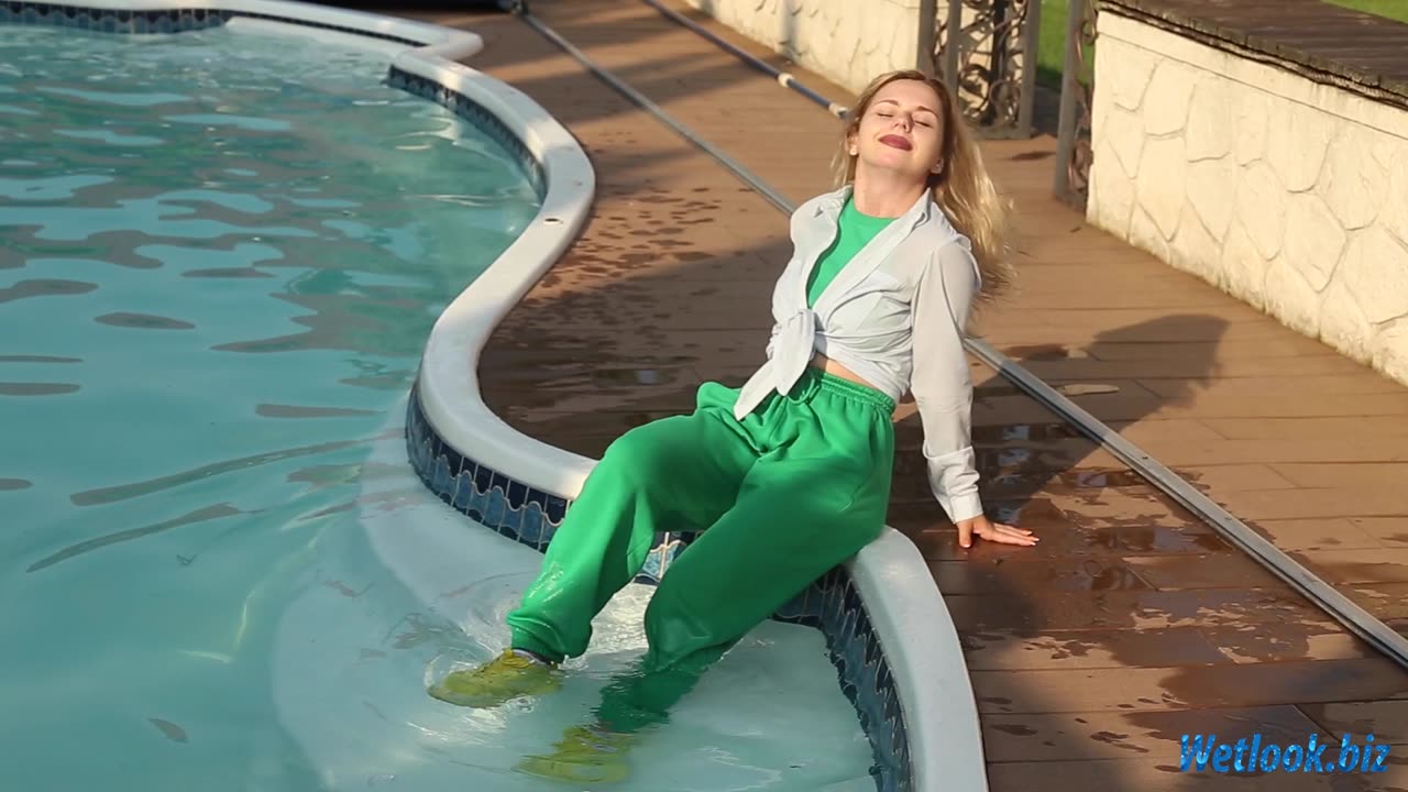 Welook green Pants