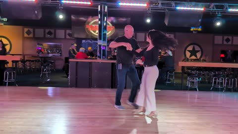 West Coast Swing @ Electric Cowboy with Wes Neese 20251109 192815104