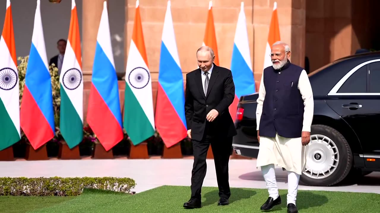 Pritja e ngrohtë që Modi i bëri Putinin