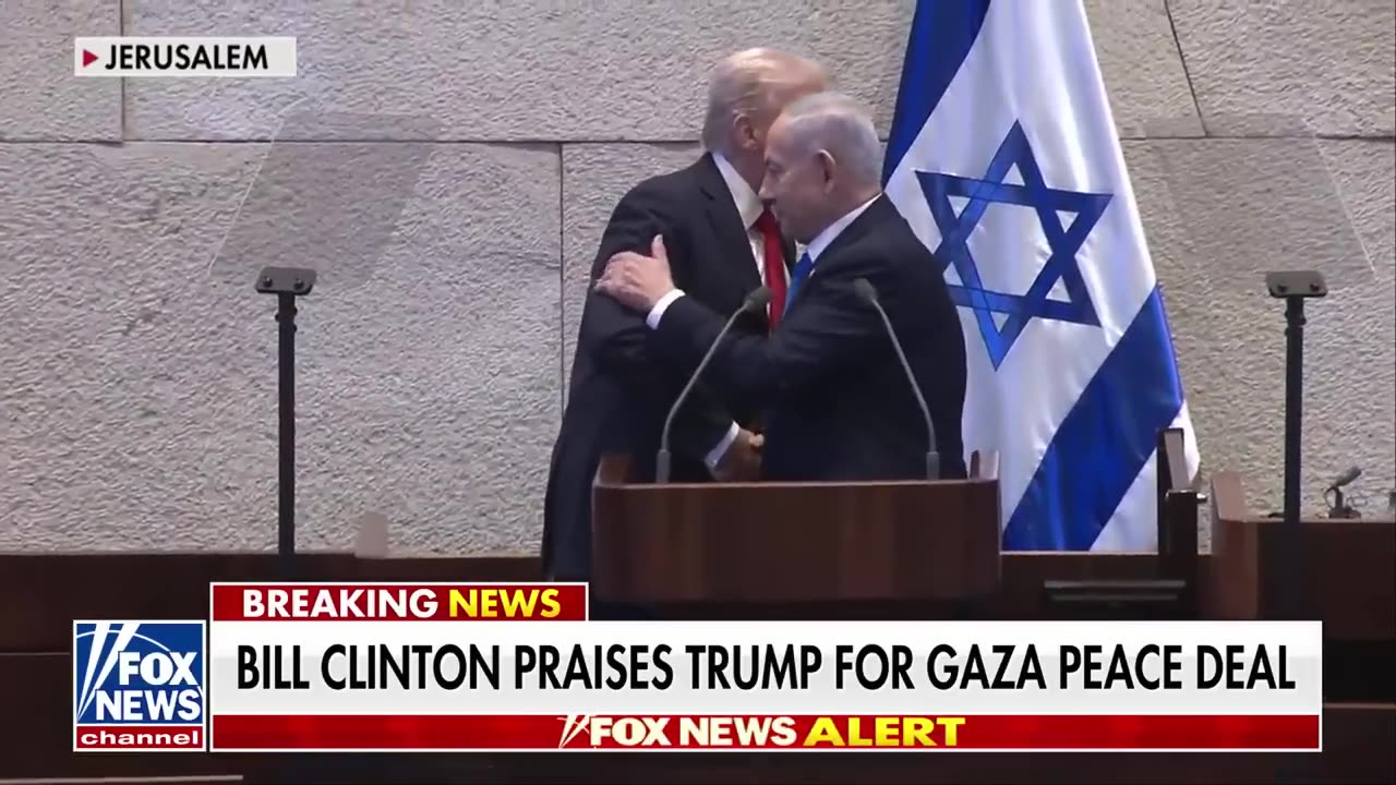 SEE IT: Former Dem president praises Trump