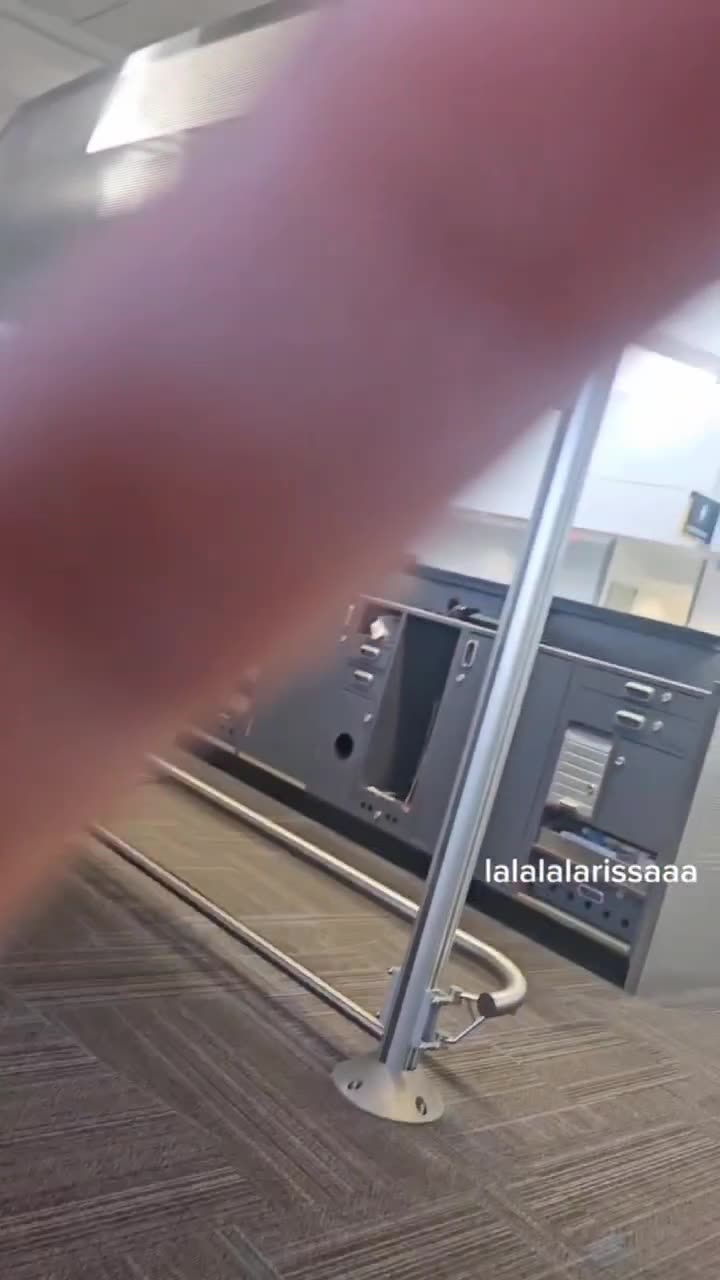 Breaking⛔️Harrisburg International Airport in Pennsylvania has been hacked to broadcast the message “F*ck Trump” over the loudspeakers