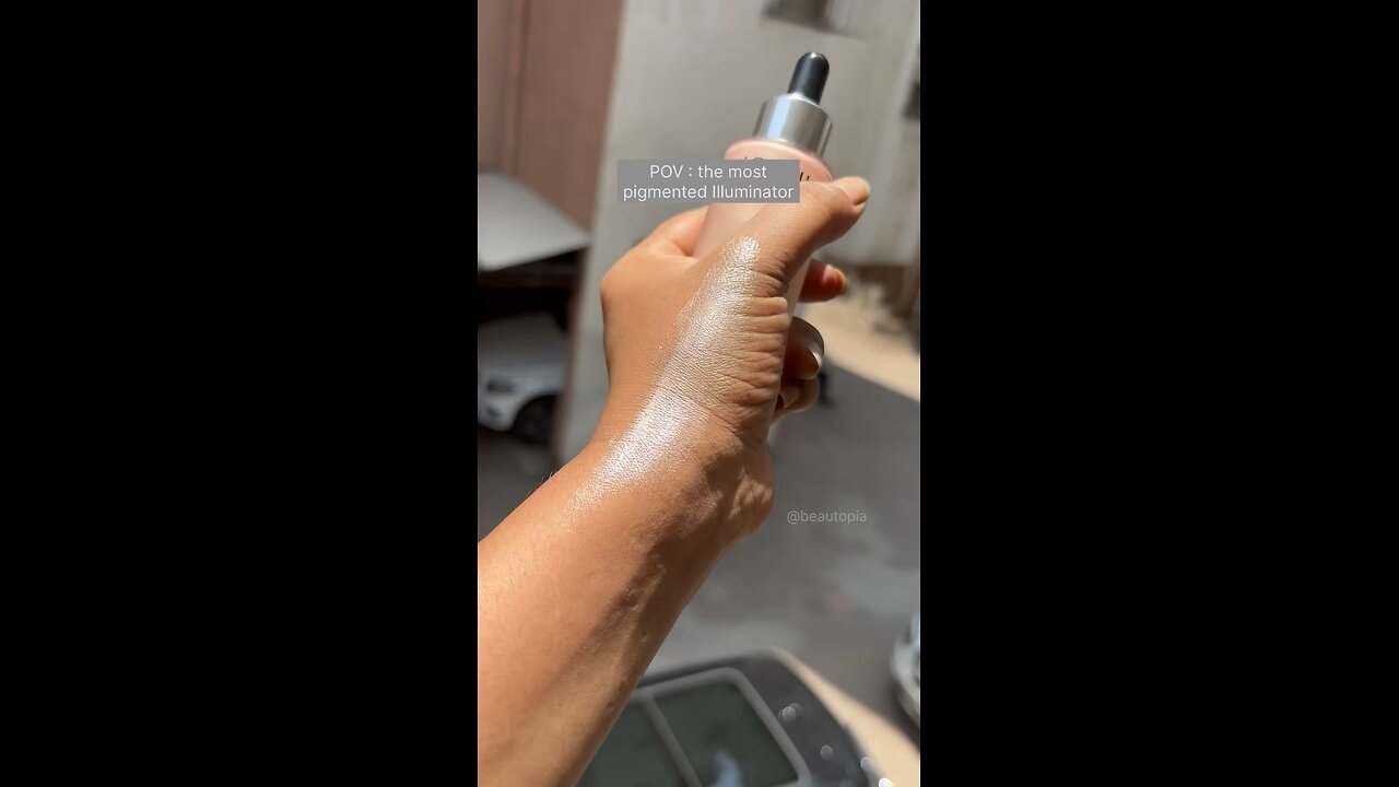 The most pigmented illuminator/liquid highlighter #iconic #highlighter