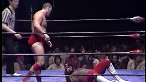 (1984.02.10) Junkyard Dog vs Krusher Darsow - Houston Wrestling