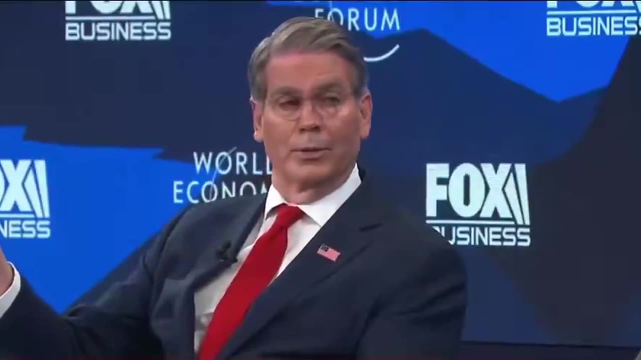 🇺🇸🇪🇺 US Treasury Secretary Bessent says Europe is still buying Russian oil.