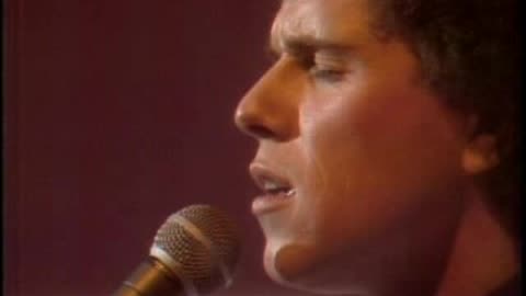 Leo Sayer - When I Need You = Live Midnight Special 1980