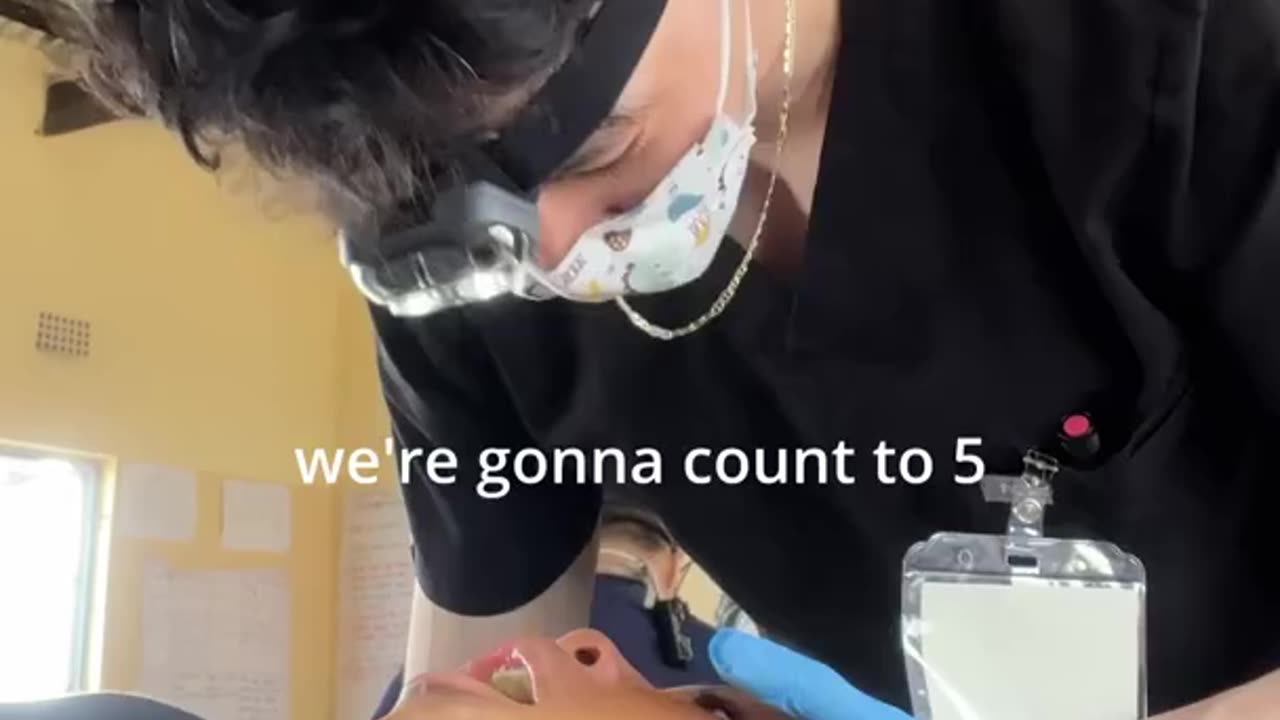 Must Watch: When a child is crying - how to distract/calm 🦷 [Pediatric Dentist]