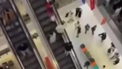Viral video from inside Tehran’s Charsu Shopping Center shows