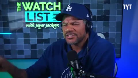 Border Patrol Storms Woman’s Door With FAKE Paperwork… She Isn’t Having It!