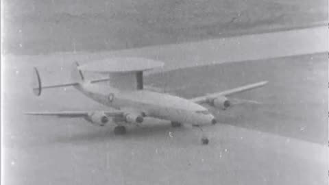 WV-2E RADAR PLANE Nava... - WV-2E RADAR PLANE Naval Air Station, Sbuth Weymouth, Mass - 428-npc-1583