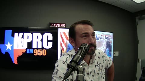 Live from studio C - Tom Slocum