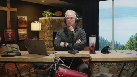 Episode 2,400 - Is Any National Democrat NOT Insane?
