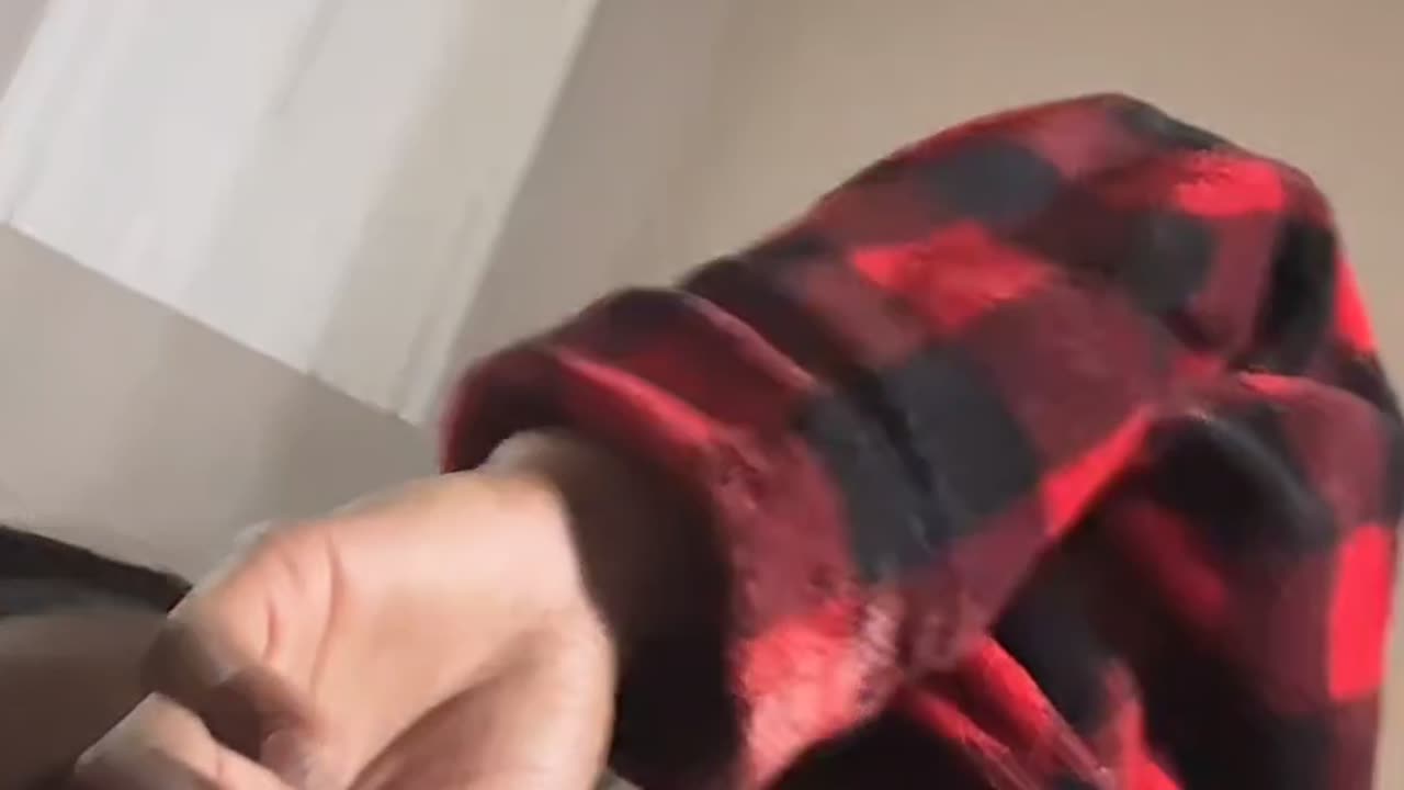 FLAWLESS SHANTEL IS TOTALLY PISSED AT PRETTY J & SHE NOT OVER THIS ISSUE...