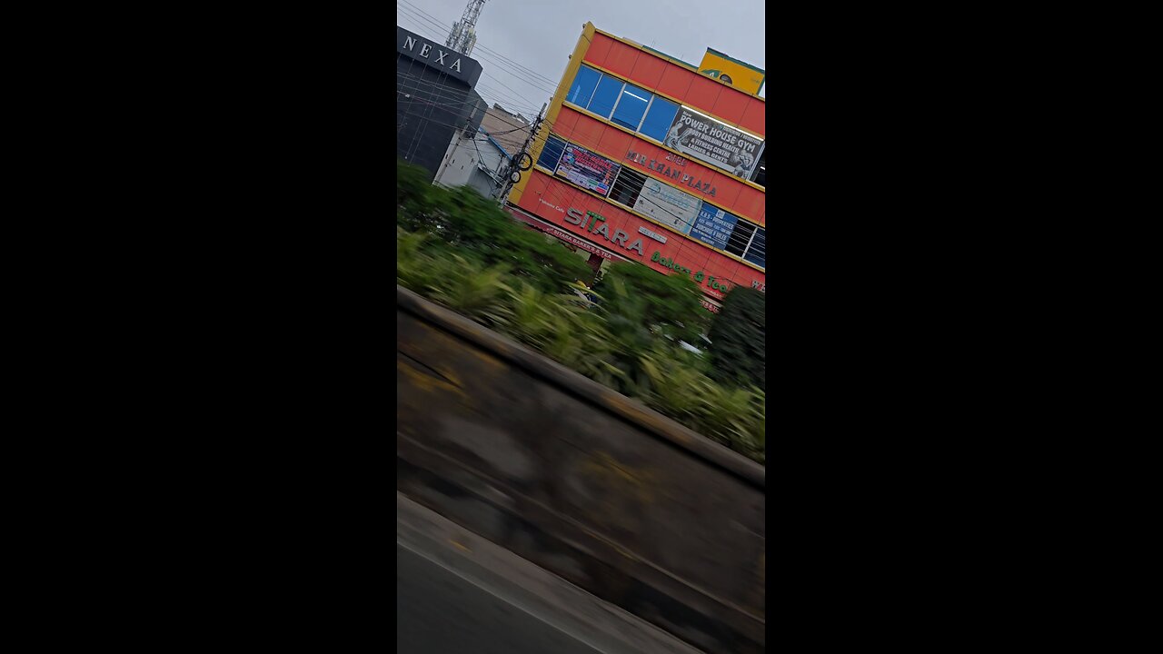 A smile is the best gift you can give to others 😊