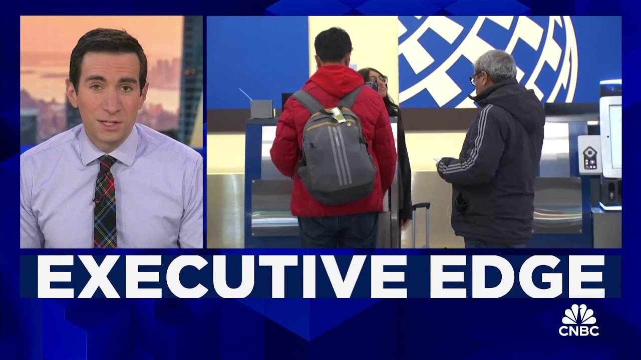 Airlines brace for record travel