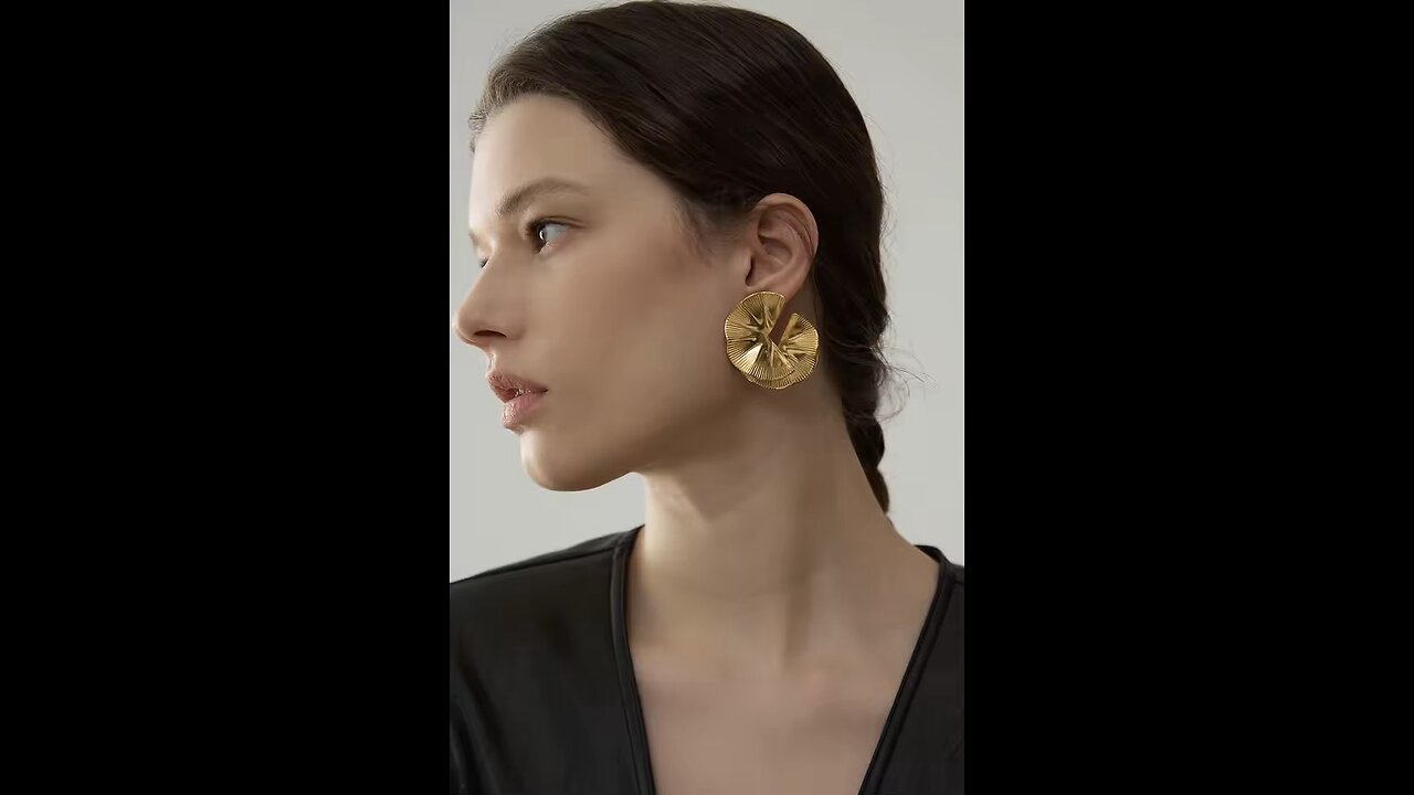 Gold plated earrings