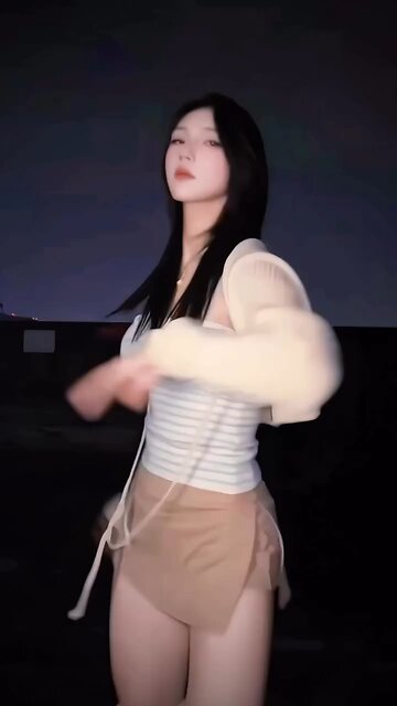 #tiktoktrend #trend #outdoors #ocean #StarsEverywhere #tiktok #foryou#dance #vannda #cutegirl#remix