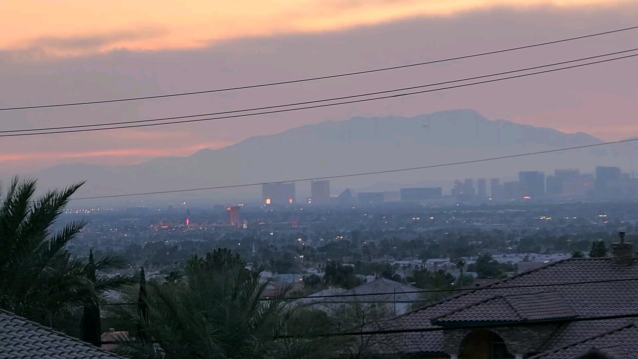 Did you see tonight's Las Vegas sunset? Check this out! 02.17.2025 #follow #lasvegas #weather