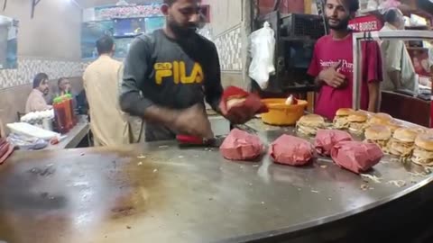 10 Insane Street Foods You MUST Try in Lahore Before You Die!