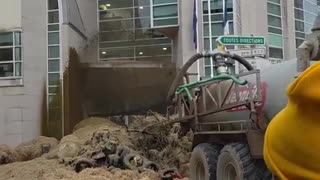 French farmers fill government headquarters with manure. French farmers protest EU
