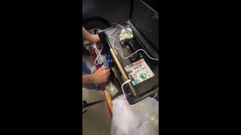 Zenith B600 Transoceanic Portable Tube Radio