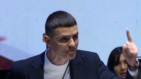 'Petalja më e bukur e trëndafilit socialist’, tha jam nga Lushnja por votoi në Himarë