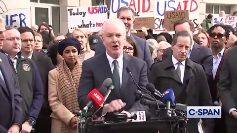 Democrats march into USAID headquarters to investigate