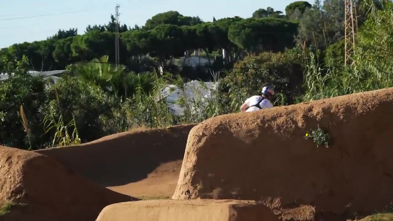 NEW TRICKS ON THESE INSANE DIRT JUMPS!!