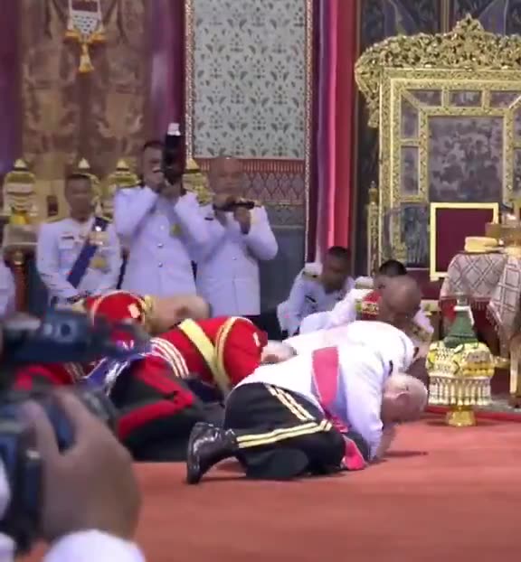 The King of Thailand and the Army commanders