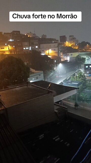Chuva forte no alto do morro