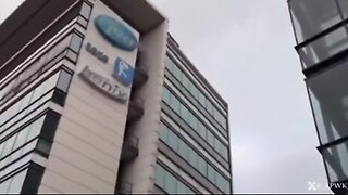 Pfizer HQ in France surrounded by Protestors screaming “Assaassins”