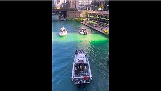 US Border agents CONTINUE to patrol the waters down the Chicago River infuriating local liberals