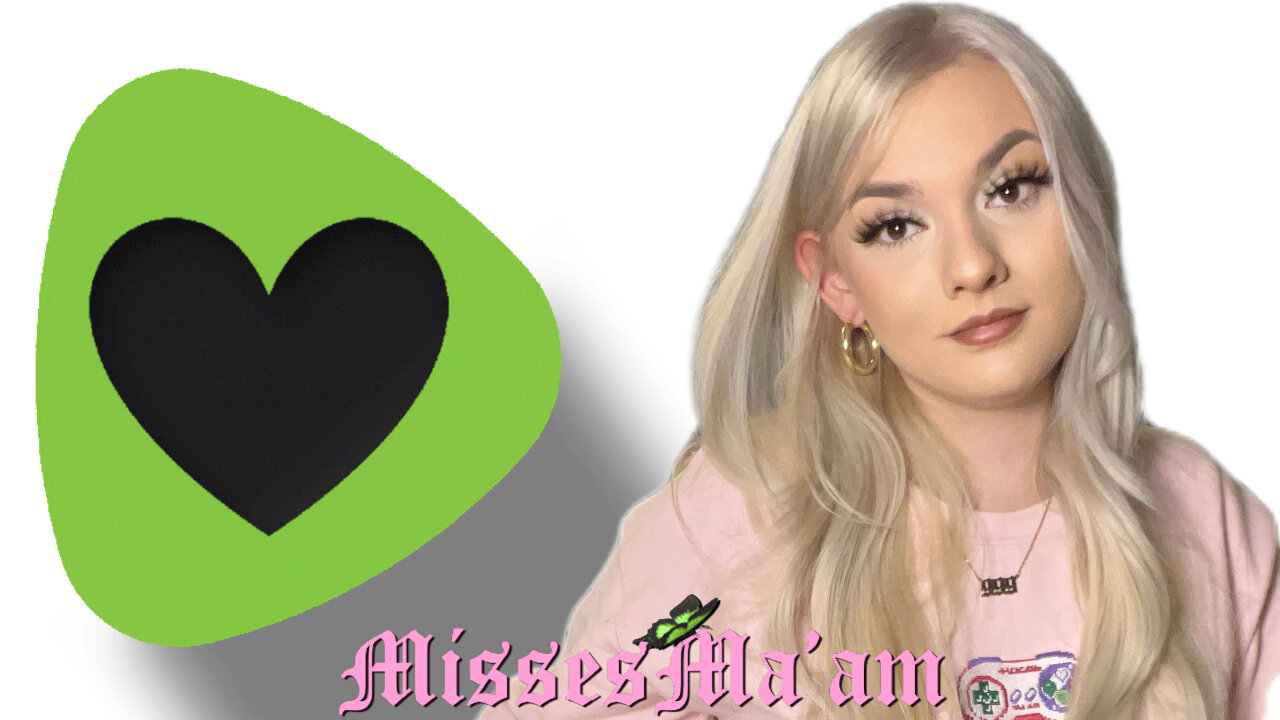 Customizing my *NEW* stream apron💚✨