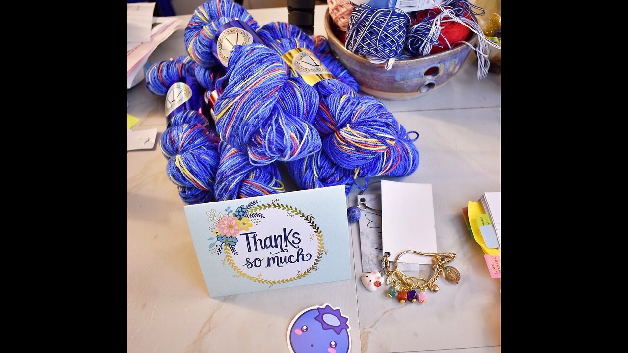 🎥🧶 The Camera Really Doesn't Do This Yarn Justice 😍