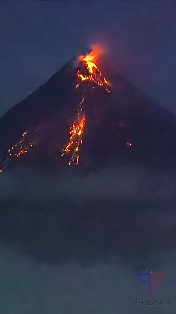 Mayon Summit Lava Activity