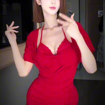 Alluring! | Luscious Coral Pleated Skirt Seductive Booty Dance - Daily Beauty EP 521