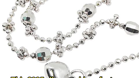 GN-20250226-01 This S925 silver necklace features a simple design