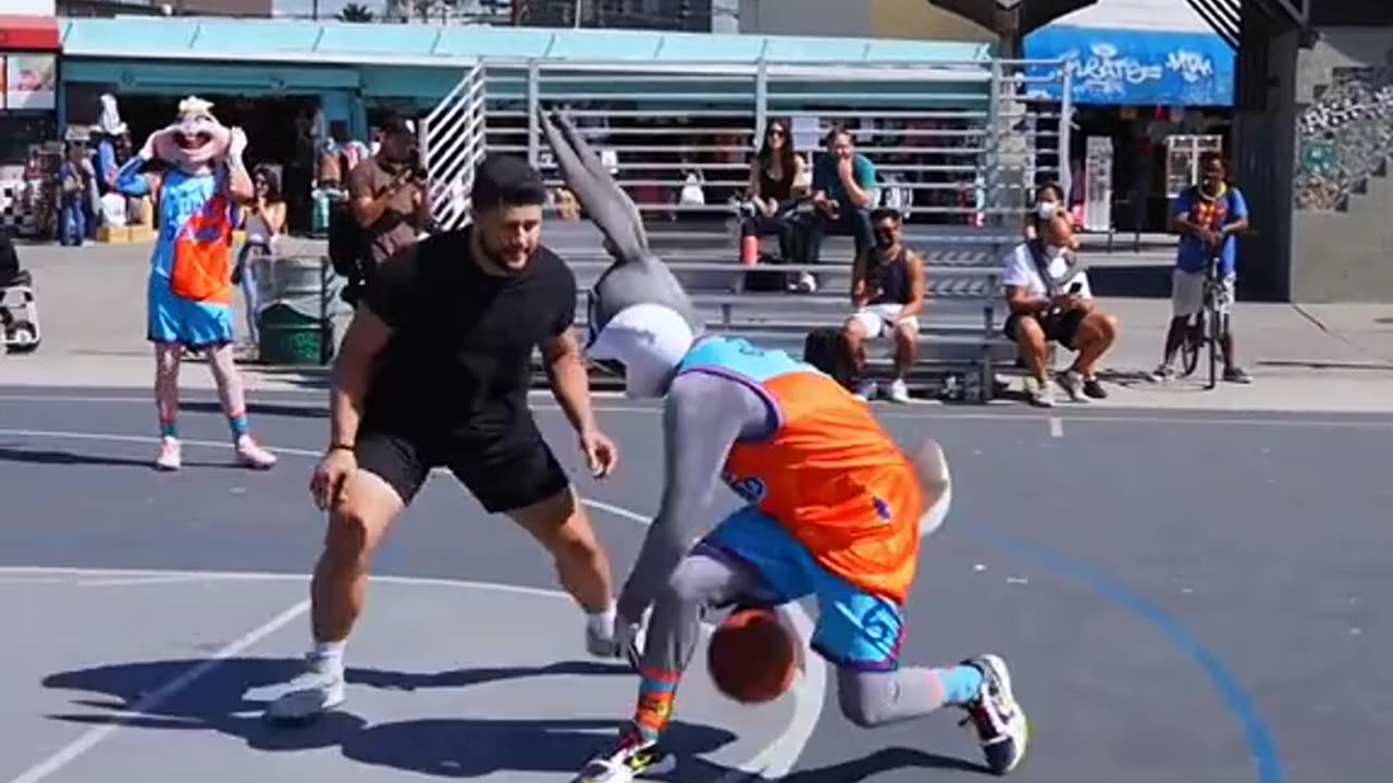 https://www.tiktok.com/@hoop_motion/video/7550716826867469582?is_from_webapp=1&sender_device=pc