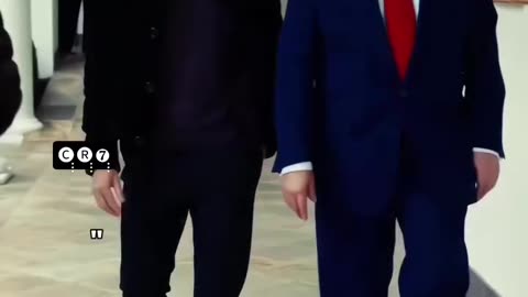 Difference In Mentality 🥶 Messi walks around the USA like a normal star — unnoticed. But Ronaldo?