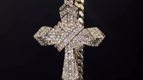 10K Gold Miami Cuban Chain & Diamond Cross Setup
