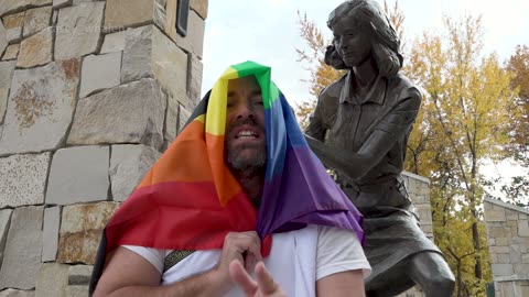 Rabbi Schmuley Babuli visits the Anne Frank memorial - video 2