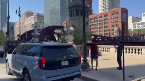 🚨 BREAKING: MASSIVE groups of armed Border Patrol agents have just arrived in Downtown Chicago