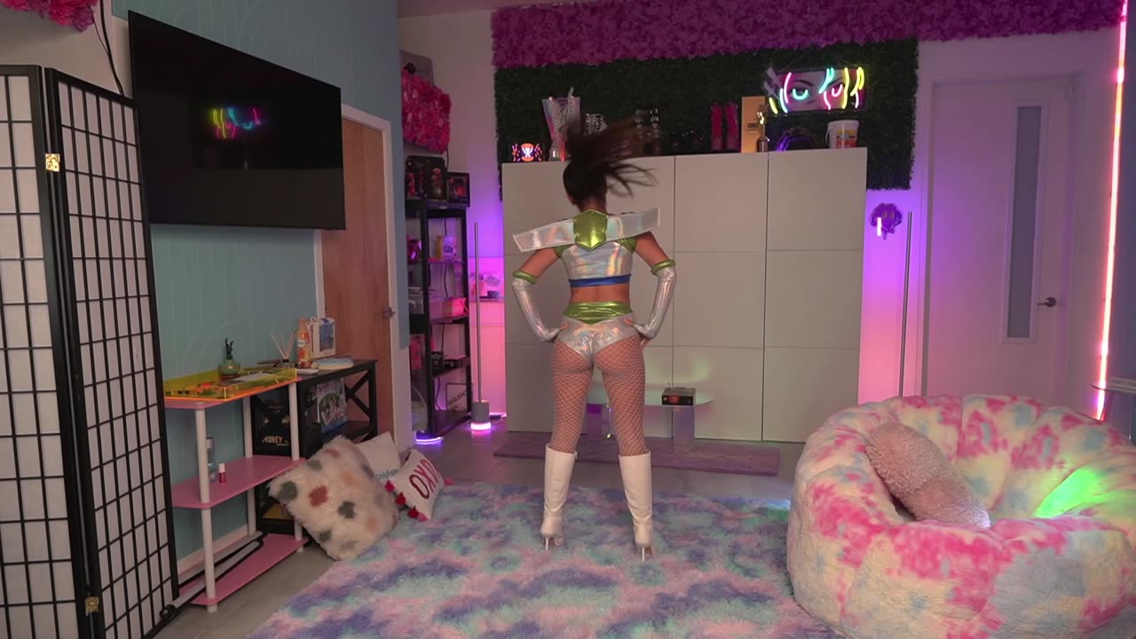 Launching into Friday like 🚀 !of