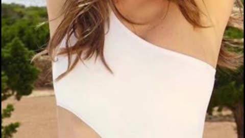 Damian Hurley Strongly Defends Mom’s Romance with Billy Ray Cyrus