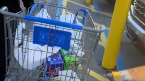 Someone dropped their receipt at Walmart so this lady picked it up and