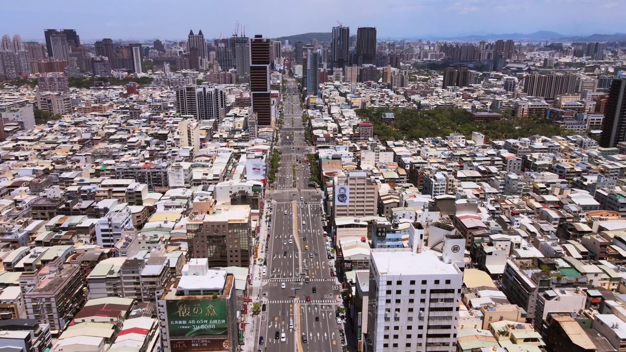 Kaohsiung Station 高雄車站 🇹🇼 (2025-04) {aerial}