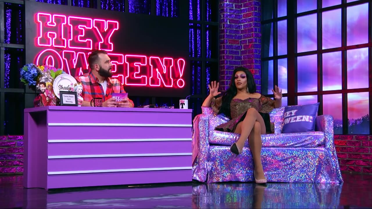 ARIEL VERSACE on Hey Qween! - Part 3