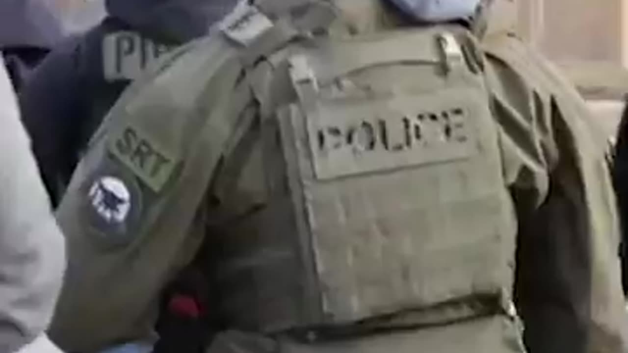 Trump administration gives ICE quota of 1,800 arrests per day across US