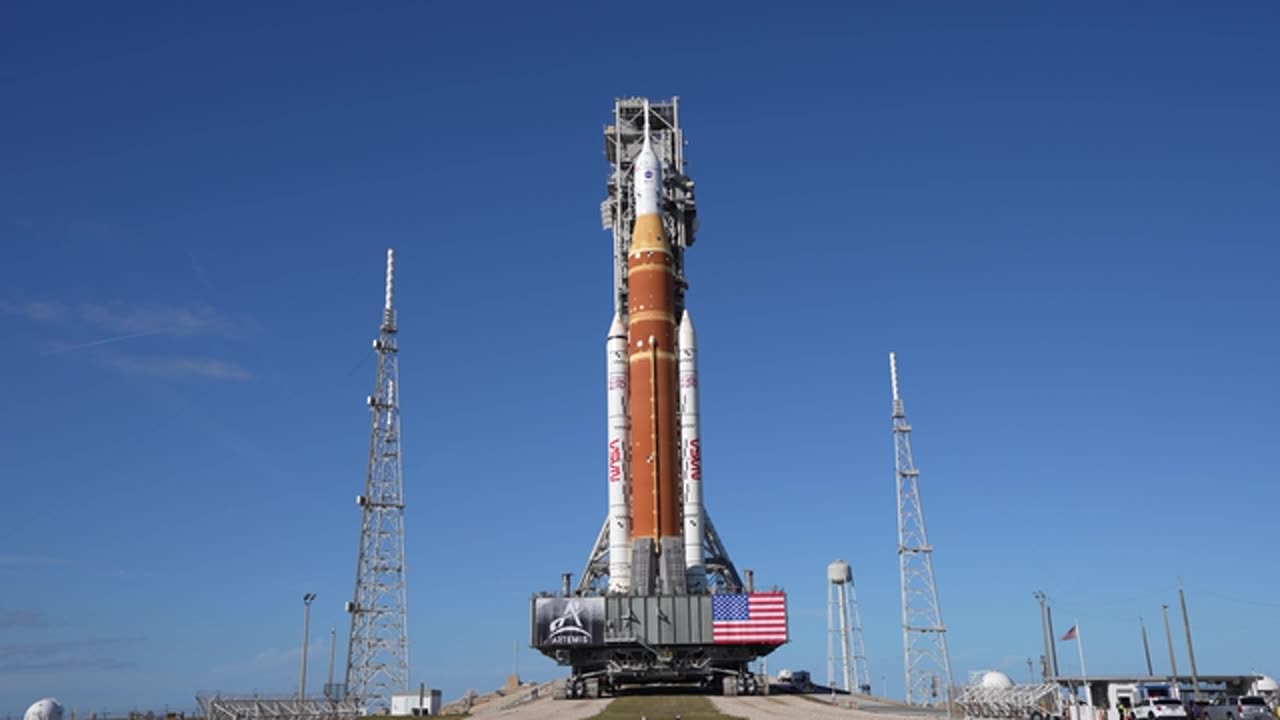 Artemis II SLS (Space Launch System) rocket and cRollout🚀Jan. 17, 2026.